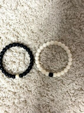 Lokai Black & White Bracelet Set